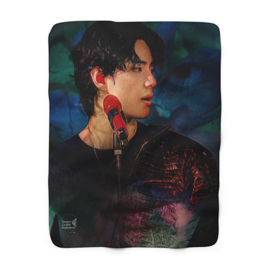 V Graphic Sherpa Fleece Blanket