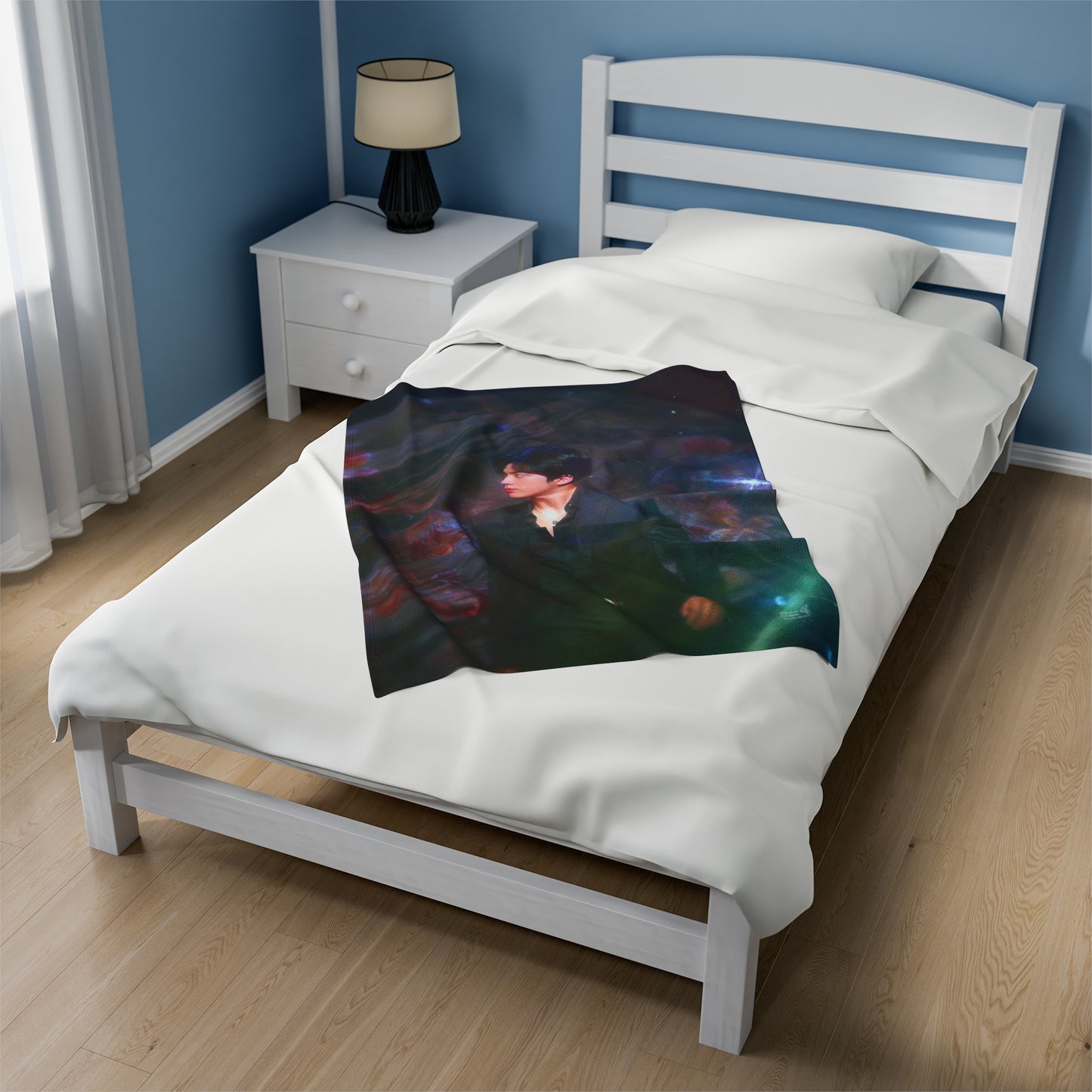 Jin Graphic Velveteen Plush Blanket