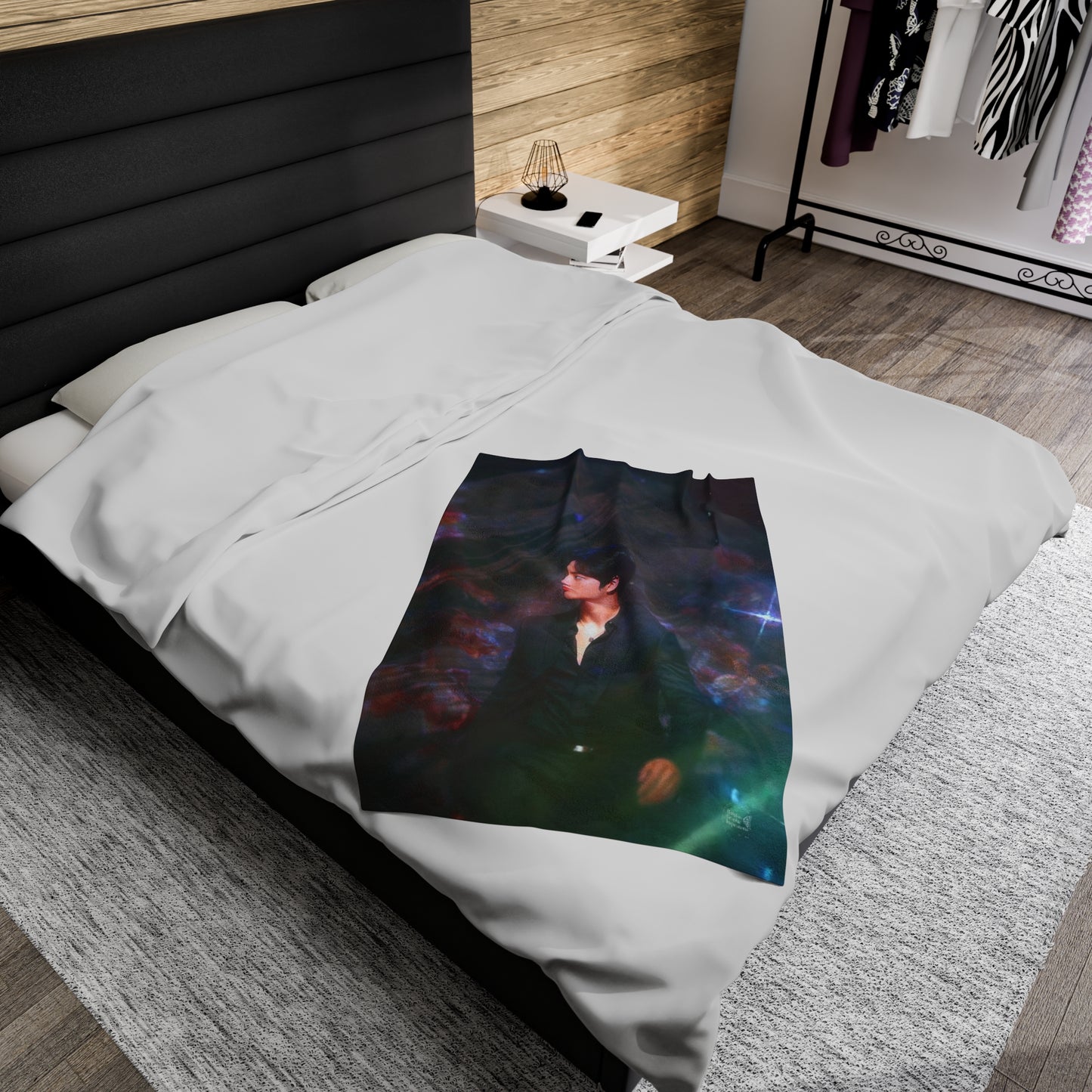 Jin Graphic Velveteen Plush Blanket