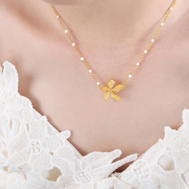 Flowerwork 18K Gold Flower Necklace