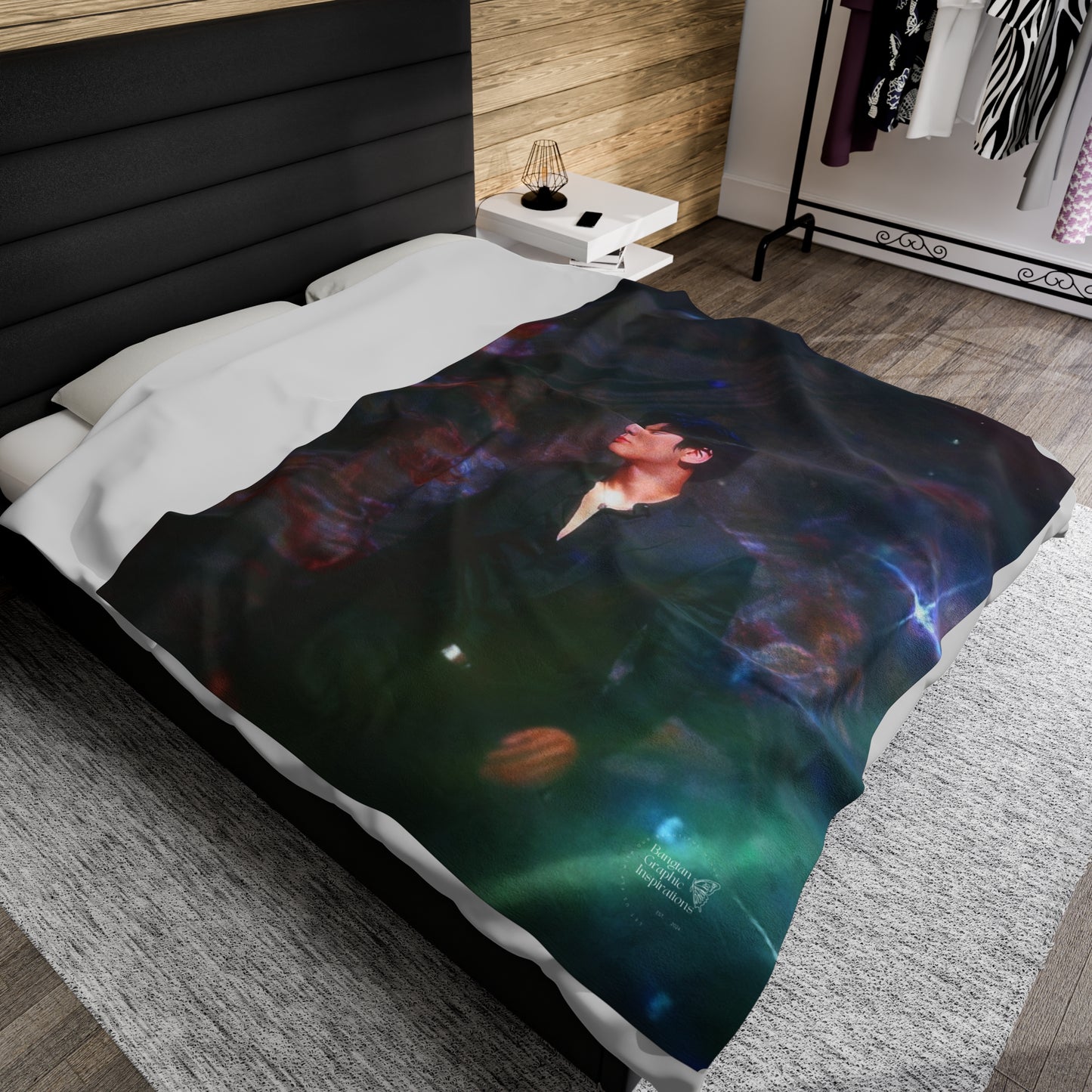 Jin Graphic Velveteen Plush Blanket