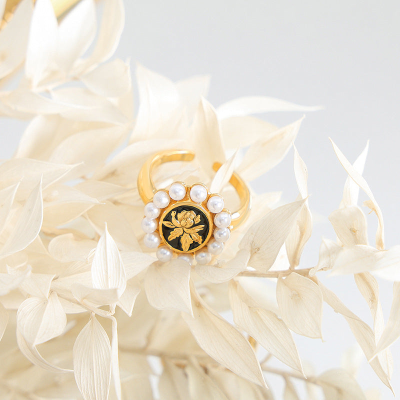 Flowerwork 18K Gold Flower and Pearl Ring